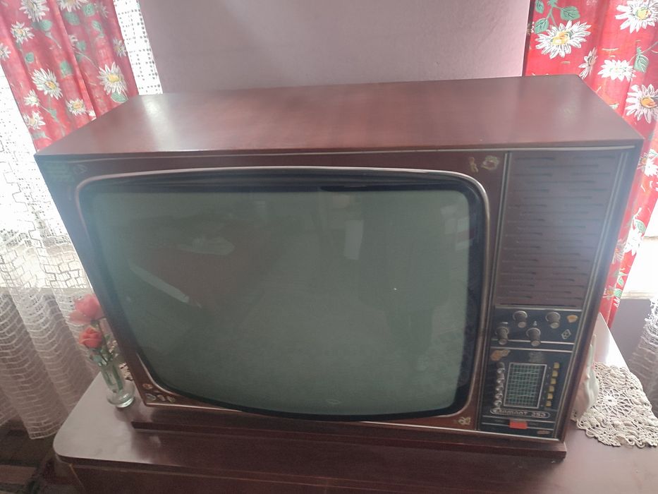 Vând Tv vechi diamant
