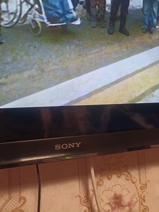 Телевизор Sony 81см диагональ