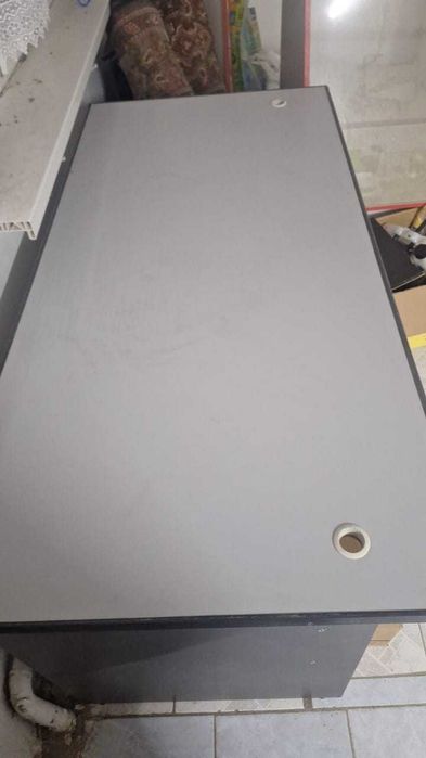 Продам Компьютерный стол в хорошем состоянии