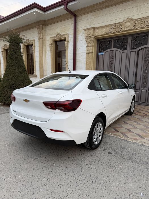 Onix 2025 mexanika sotiladi