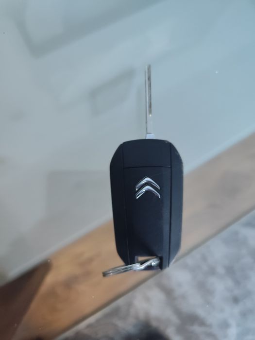 Продавам Ключ за ситроен