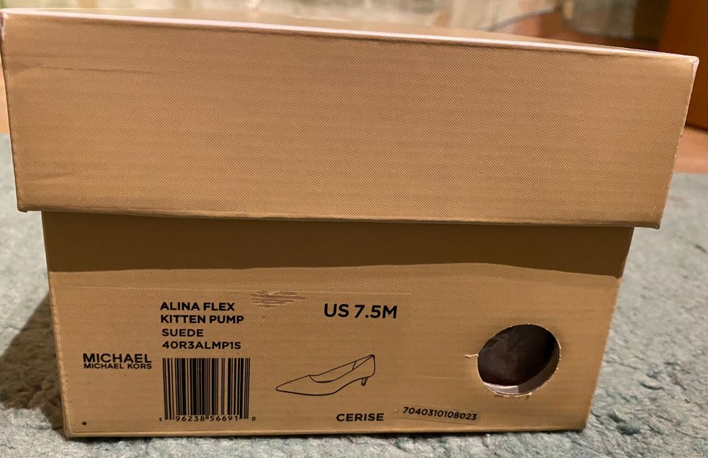 Обувки Michael Kors- нови