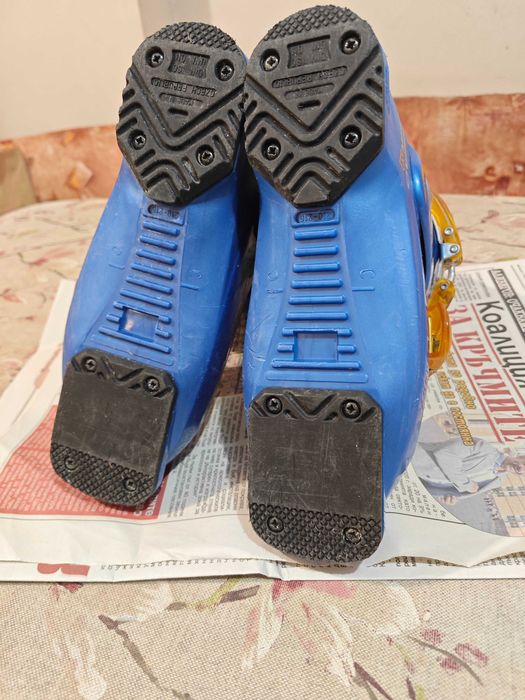 Детски ски комплект - ски 100 см + обувки 21.5 см + щеки