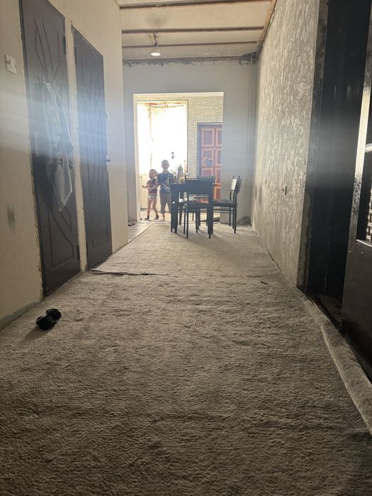 куйлюк массив 4  этаж 1 ком 2  64кв