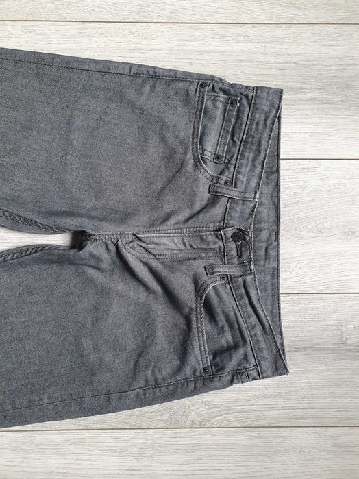 Blugi LEVI'S 511 Slim - Marime W31 L32 (Talie 81 cm)