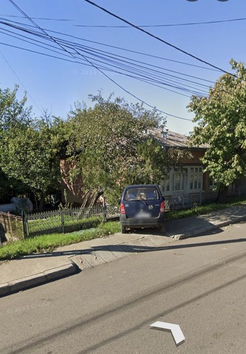 Casă și teren de vânzare