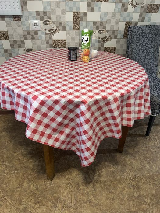 Стол круглый крепкий большой