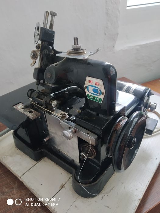 Продам оверлок 51кл