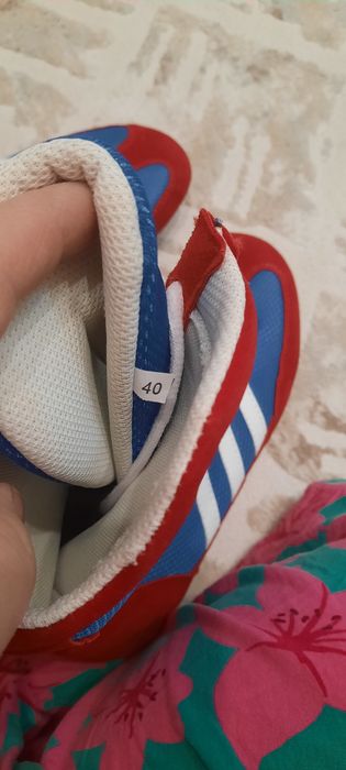 Продам обувь спортивную