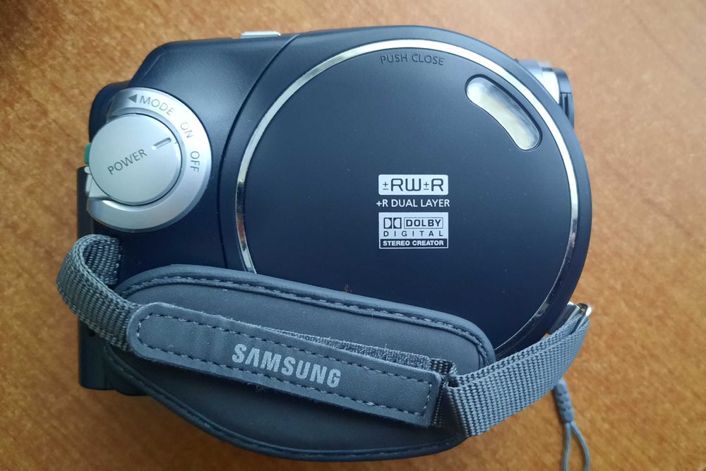 Стара Видео Камера Samsung vp-dc 171