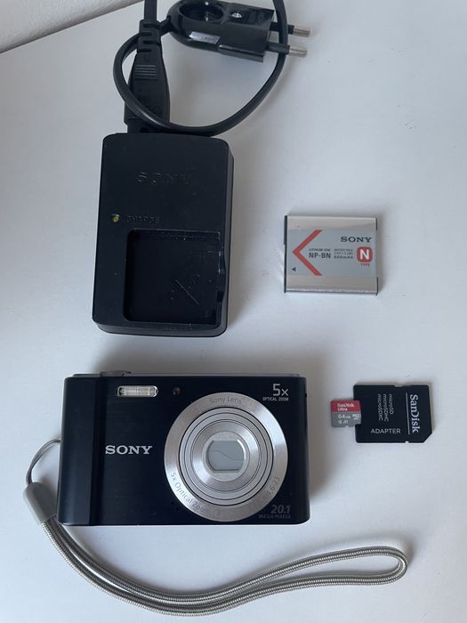Camera Foto Digitala SONY Cyber-Shot DSC-W800 Black, 20.1 MegaPixel, HD 720p, Zoom Optic 5X,  Senzor CCD, Card 64GB, Digital Point and Shot Camera