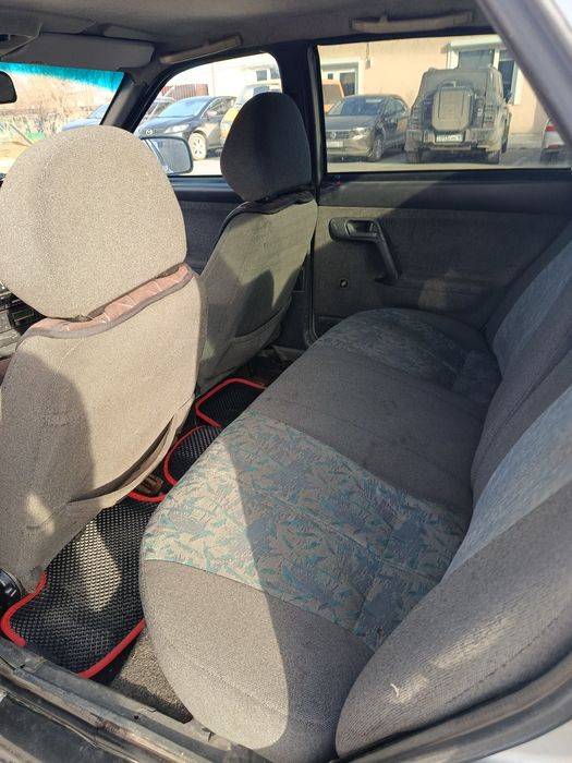 Продам авто ваз 2110