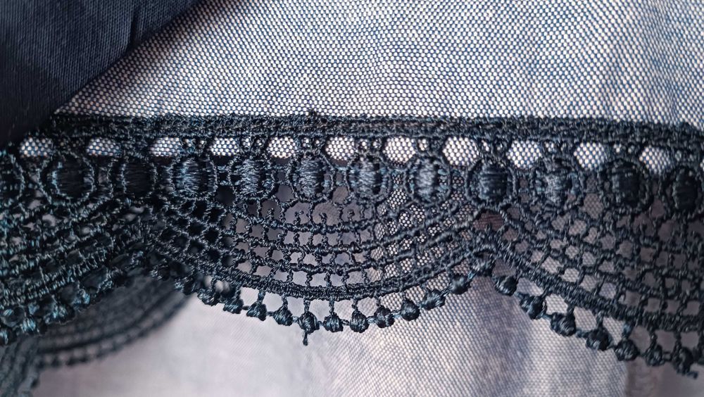 Разкошна туника с ефектна дантела М/L