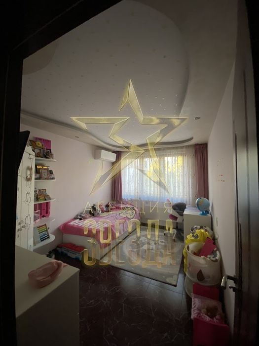 Продава се Тристаен апартамент в Пловдив, Кючук Париж - 110 кв.м за 1228 €/кв.м - Снимка #1