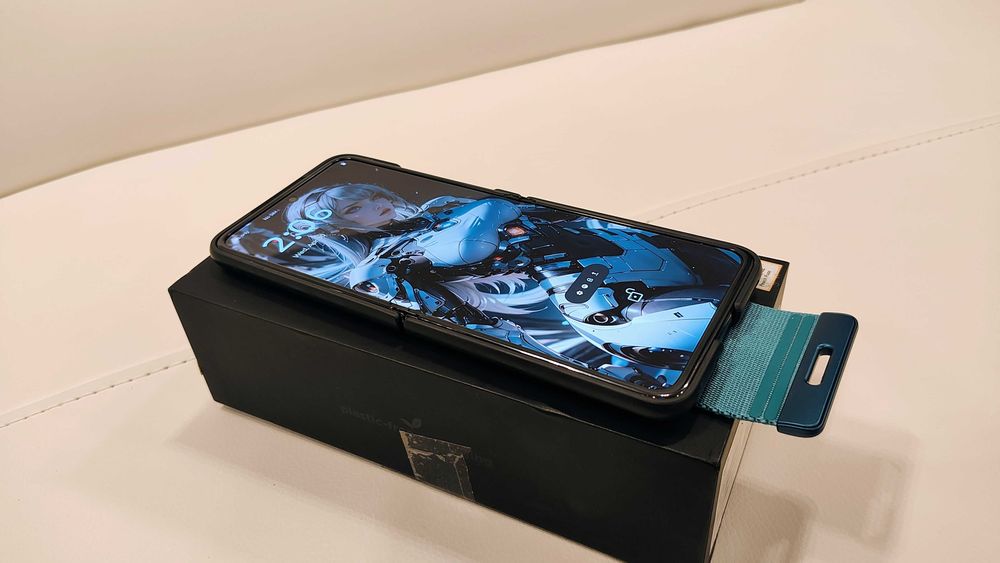 Smartphone Nou Motorola razr 40 ultra ( flip), Dual SIM, Android 15