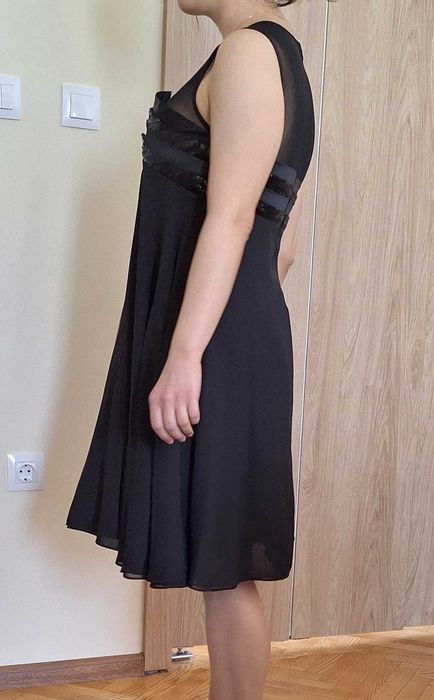 Офицялна Бална Рокля черна M/L къса кукленска