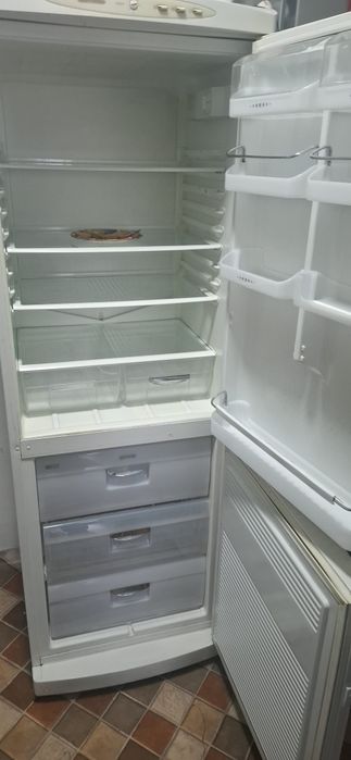 Vand Combina frigorifica Gorenje 1.8m