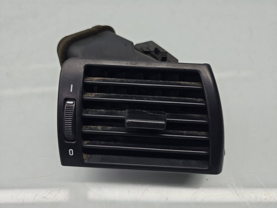 Grila aerisire dreapta Bmw 3 (E46) [Fabr 1998-2005] 8361898