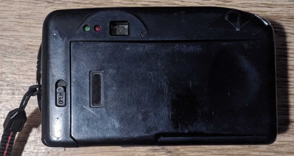 Продам плёночный фотоаппарат Izen DX