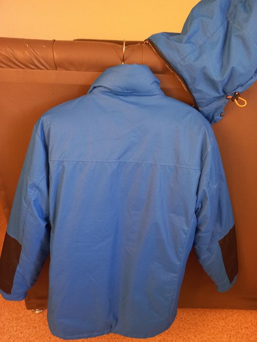 Продам зимнюю куртку