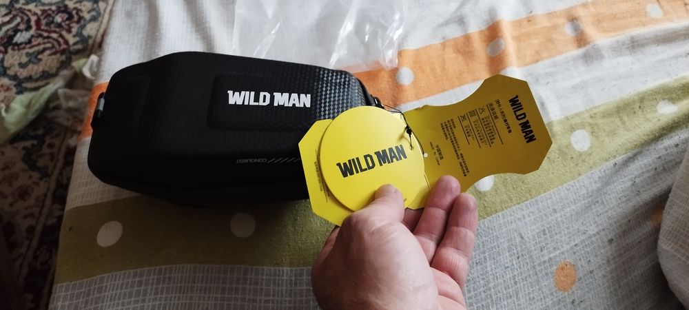 Водоустойчива велосипедна чанта Wildman E7s с щипка под нея, 0.8l черн