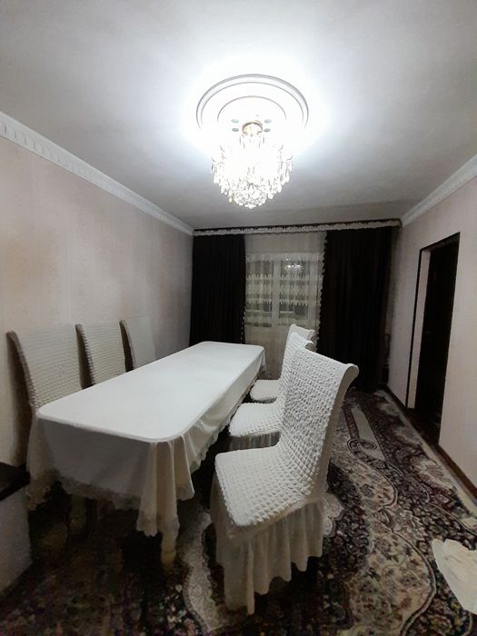 Stol stul parda dasturxon sotaman holati yaxshi