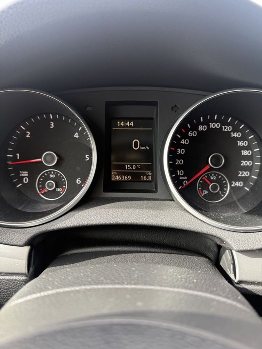 VOLKSWAGEN Golf 2012 — imagine 5