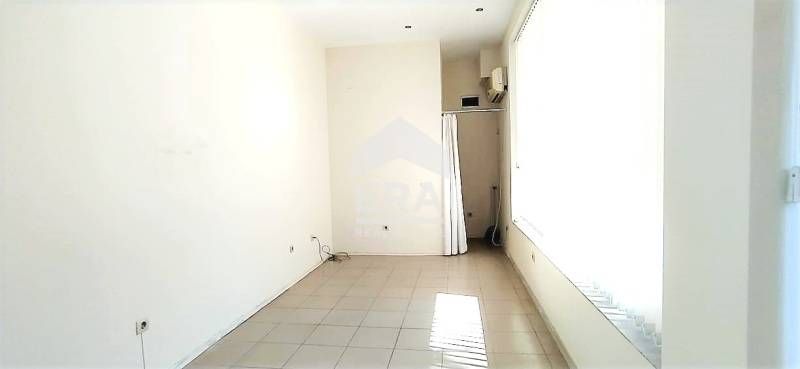 Дава се под наем Магазин в Варна, Център - 21 кв.м за 294.78 € - Снимка #4