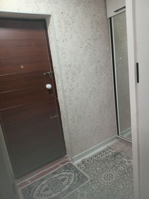 Uy sotiladi 1 xonali