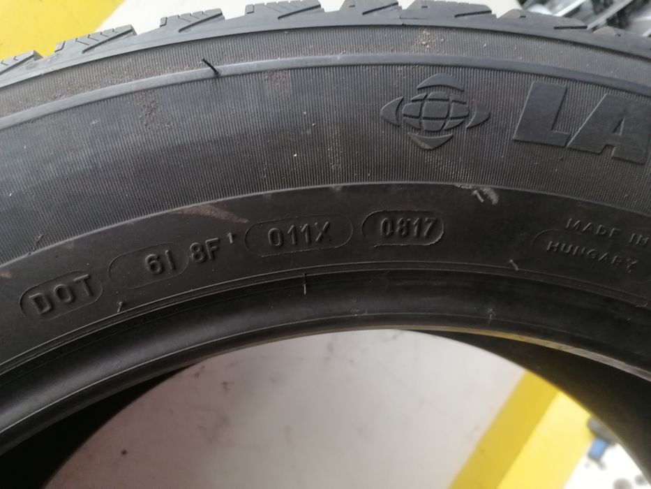 235/55/19  iarna  2*Michelin  101h dot 0817. 3,,61mm