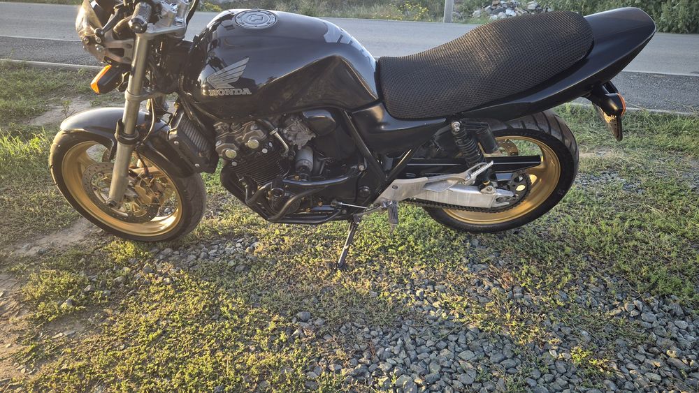 Продам мотоцикл honda sb400 sf2