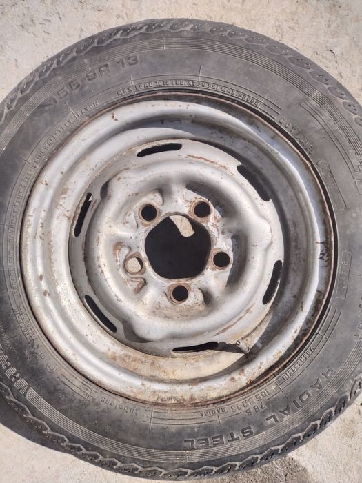 Шины для авто (с диском и без).