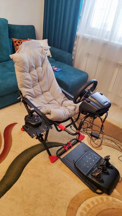 Продам игрвой руль Logitech G29