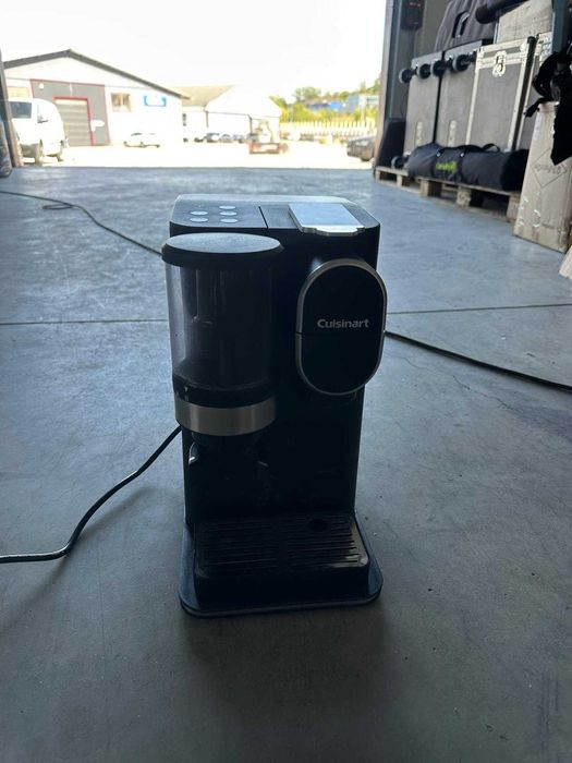 Aparat de cafea Cuisinart One Cup Grind And Brew , sistem „bean-to-cup” (boabe la ceașcă),3 dimensiuni de ceașcă, filtru reutilizabil, culoare neagră.