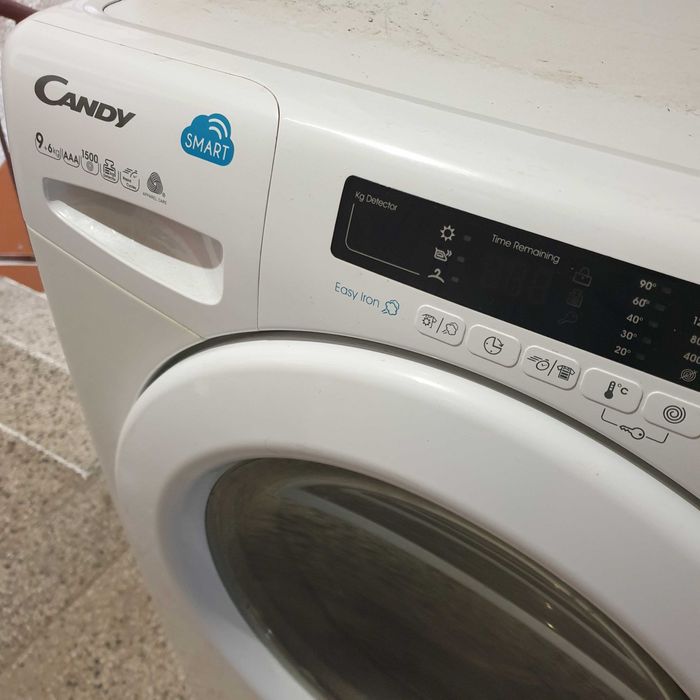 Пералня със сушилня  CANDY на 5 години.