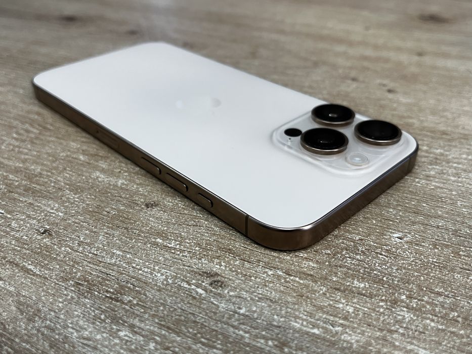 iPhone 16 Pro Max 256GB 100% Бат. 70 Цикъла