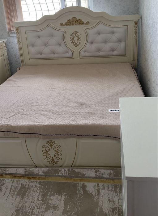 Спальный диван размер 180/200
