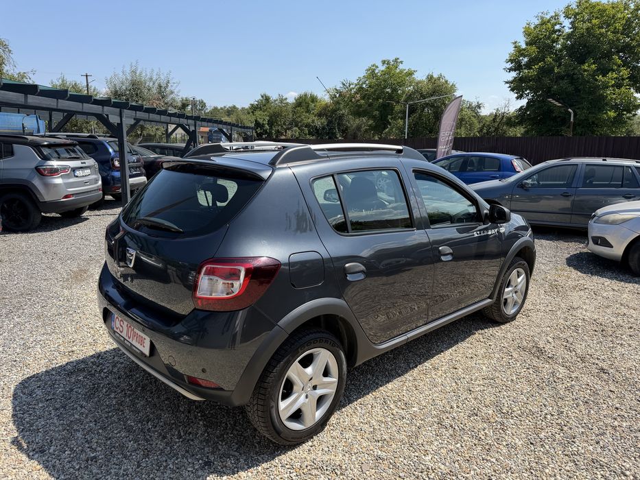 Dacia Sandero Stepway - An 2016 - Motor 0.9 TCe - 90cp - Navigatie - Aer Conditionat -