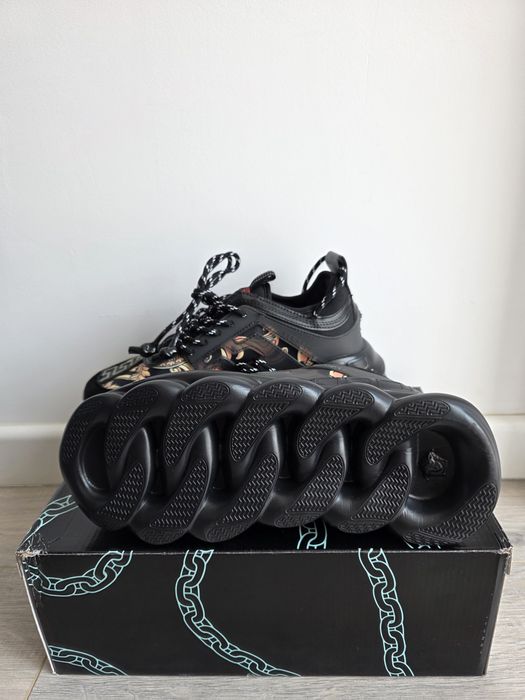 Chain Reaction - Marimea 42 - Negru cu auriu