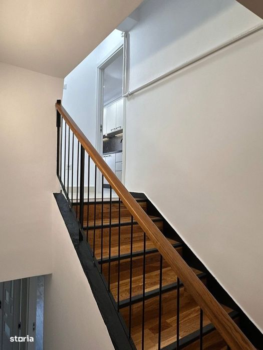 De vanzare apartament tip duplex,3 camere si 2 balcoane, renovat,etj 1