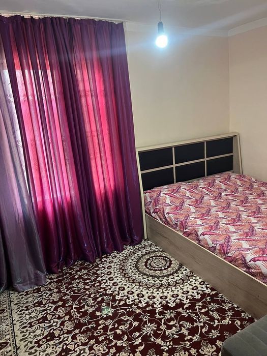 Zangiotada Bog'zorda maxalasida uy sotiladi 4 sotik 4xona