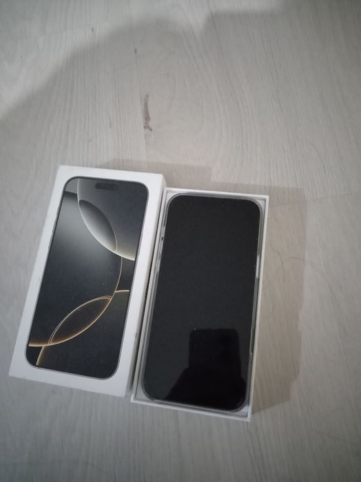 iPhone 16 про макс