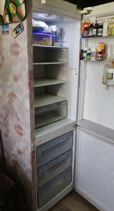 Продам холодильник