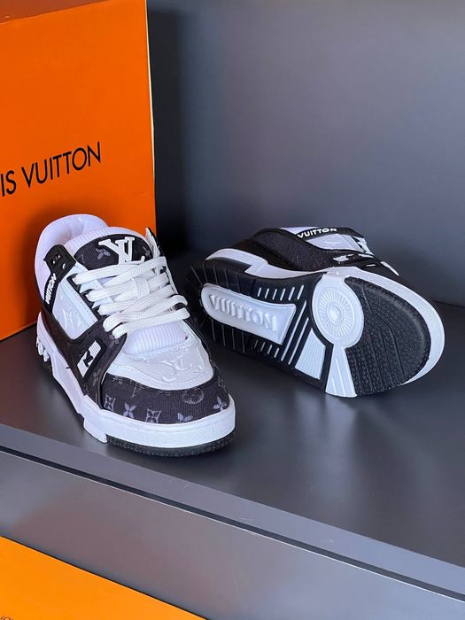 Adidasi Louis Vuitton noi