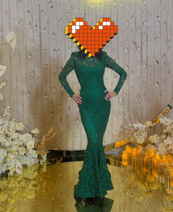 Продаю вечернее платье Nayil Baikuchukov