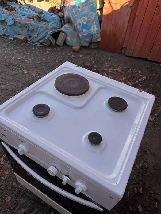 Продам газ с плитой и духовкой.