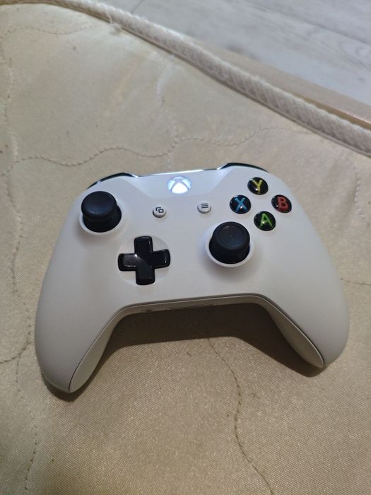 Продам геймпад xbox one series