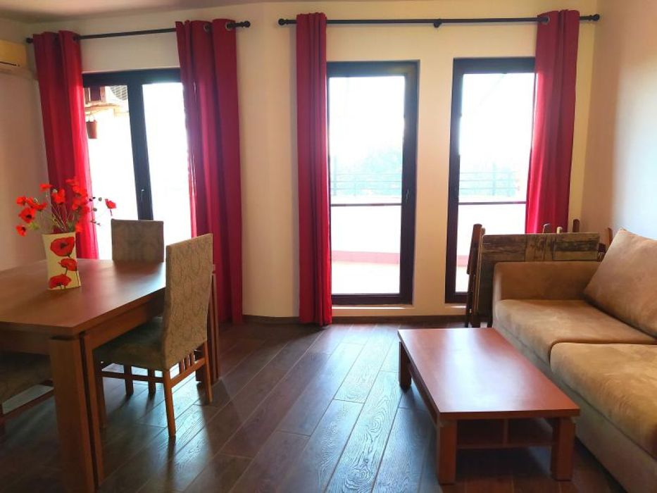 Продава се Тристаен апартамент в Ахелой - 85 кв.м за 1140 €/кв.м - Снимка #2