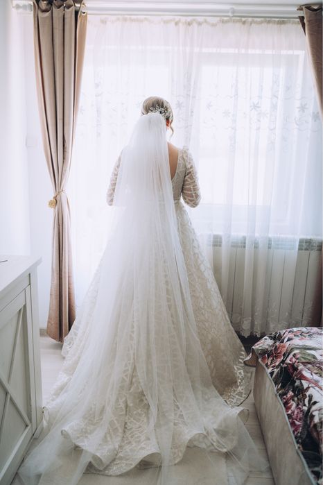 Rochie mireasa stralucitoare