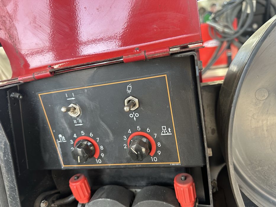 Aparat de sudura cu racire lichid Lincoln Electric 420.